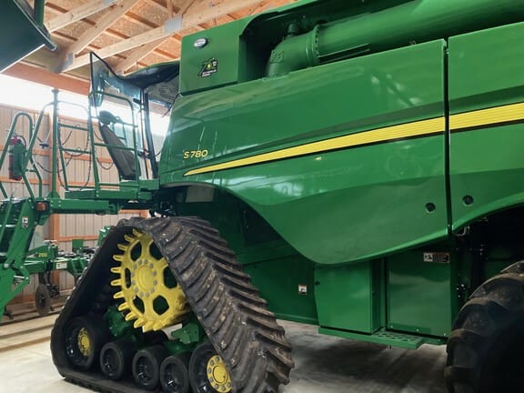 2022 John Deere S780 Equipment Image0
