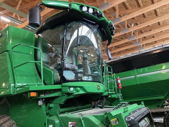 Image of John Deere S780 equipment image 3