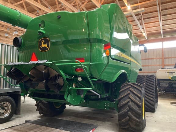 Image of John Deere S780 equipment image 1