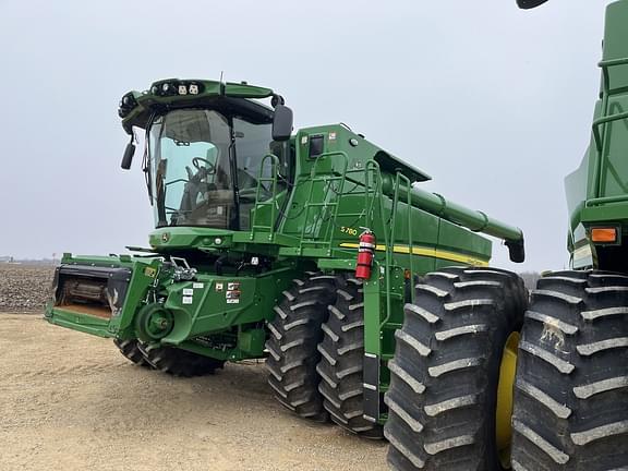 Image of John Deere S780 equipment image 4
