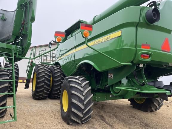 Image of John Deere S780 equipment image 3