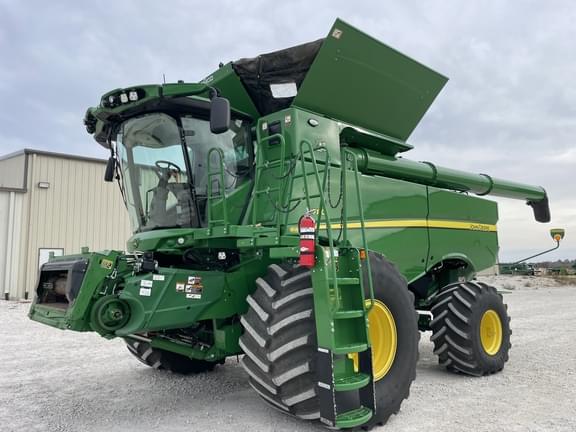 Image of John Deere S780 equipment image 2