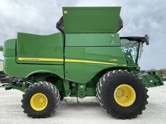Image of John Deere S780 equipment image 3