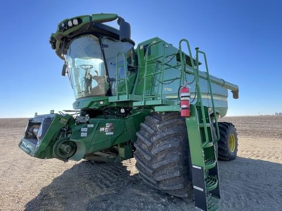Image of John Deere S780 equipment image 1