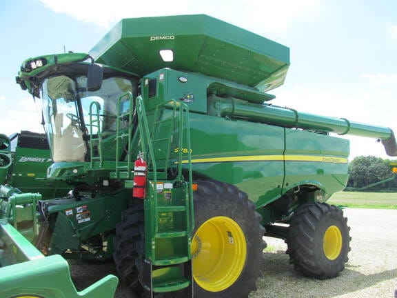 2022 John Deere S780 Equipment Image0