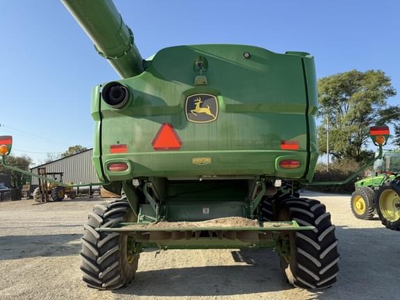 Image of John Deere S780 equipment image 4