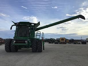 Main image John Deere S780 9