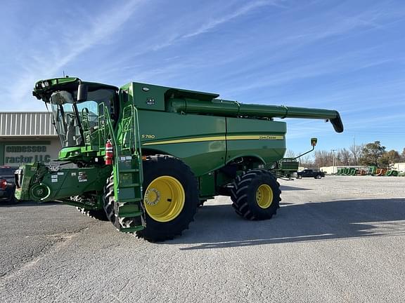 Image of John Deere S780 equipment image 1