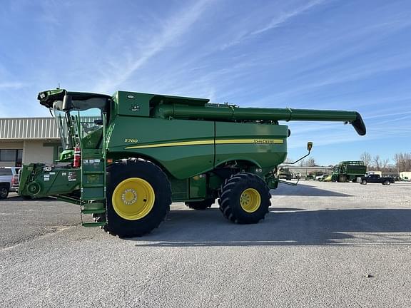 Image of John Deere S780 equipment image 1