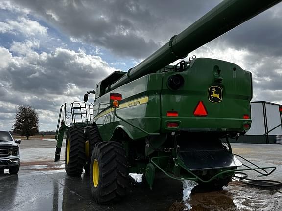 Image of John Deere S780 equipment image 4