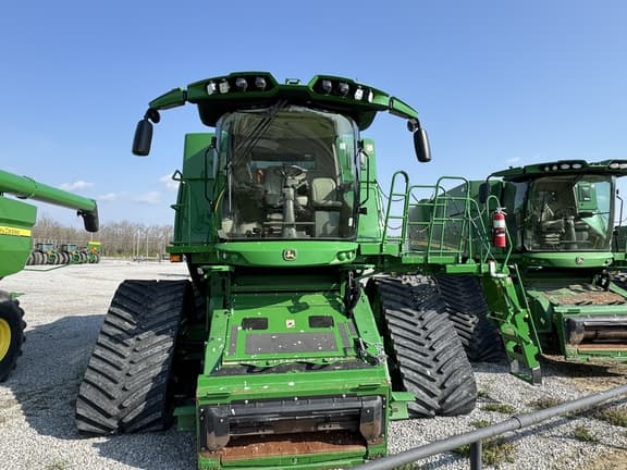 Image of John Deere S780 equipment image 4
