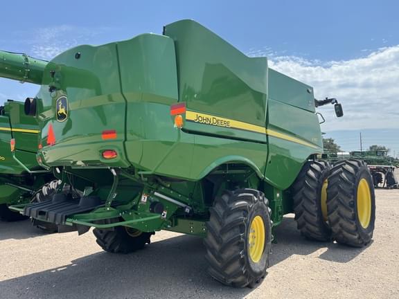 Image of John Deere S780 equipment image 4