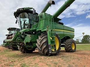 Main image John Deere S780 0