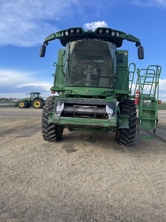 Image of John Deere S780 equipment image 1