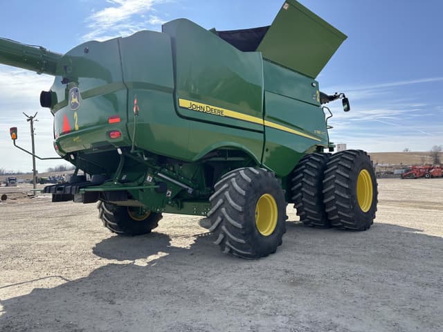 Image of John Deere S780 equipment image 3
