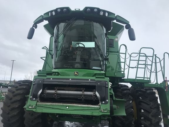 2022 John Deere S780 Image