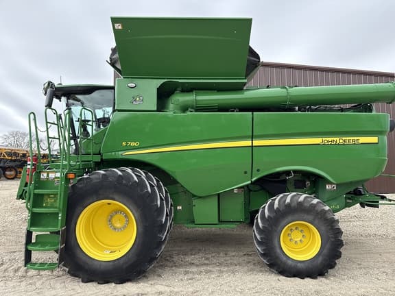 Image of John Deere S780 equipment image 4