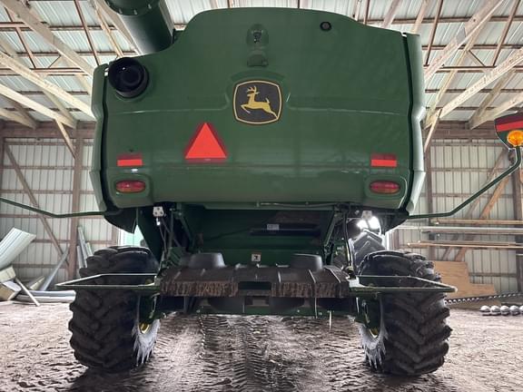 Image of John Deere S780 equipment image 4