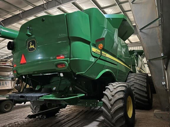 Image of John Deere S780 equipment image 3