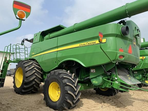 Image of John Deere S780 equipment image 1