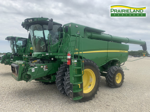 Main image John Deere S780