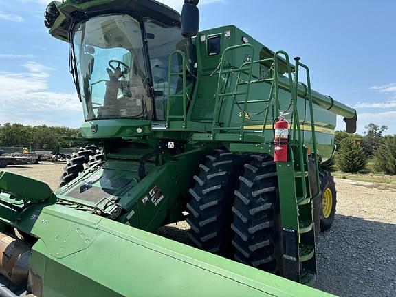 Image of John Deere S780 equipment image 4