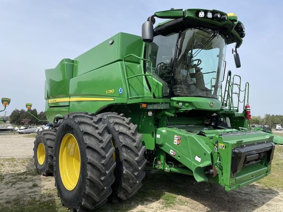 Main image John Deere S780