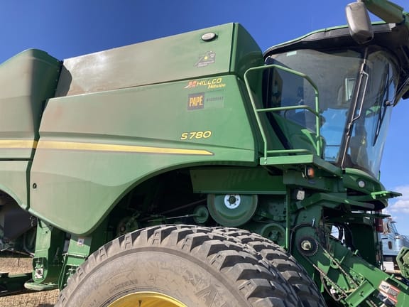 2022 John Deere S780 Equipment Image0