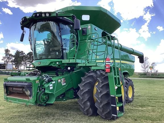 Image of John Deere S780 Primary image