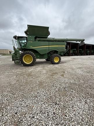 Image of John Deere S780 equipment image 1