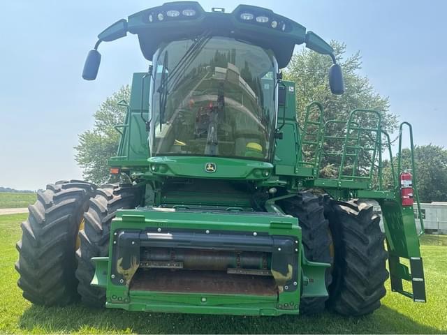 Image of John Deere S780 equipment image 1