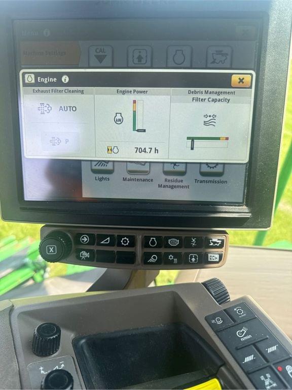 Image of John Deere S780 equipment image 4