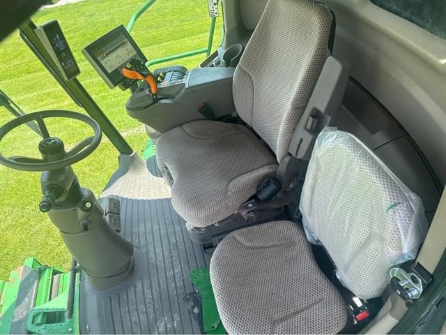 Image of John Deere S780 equipment image 3