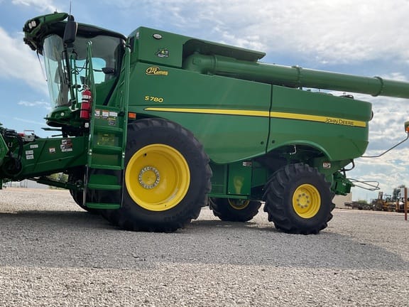 2022 John Deere S780 Equipment Image0