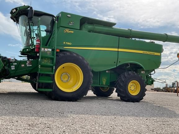 Image of John Deere S780 Primary image