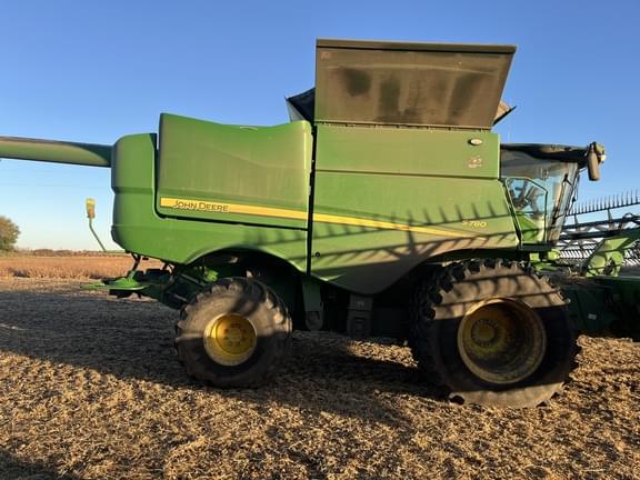 Image of John Deere S780 equipment image 3