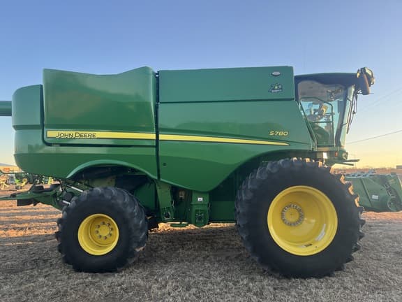 Image of John Deere S780 equipment image 4