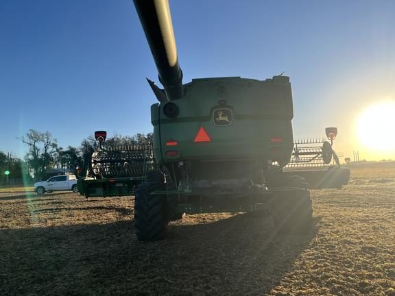 Image of John Deere S780 equipment image 2