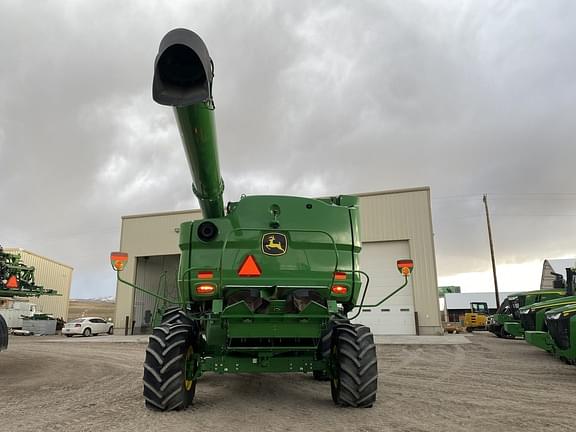 Image of John Deere S780 equipment image 2