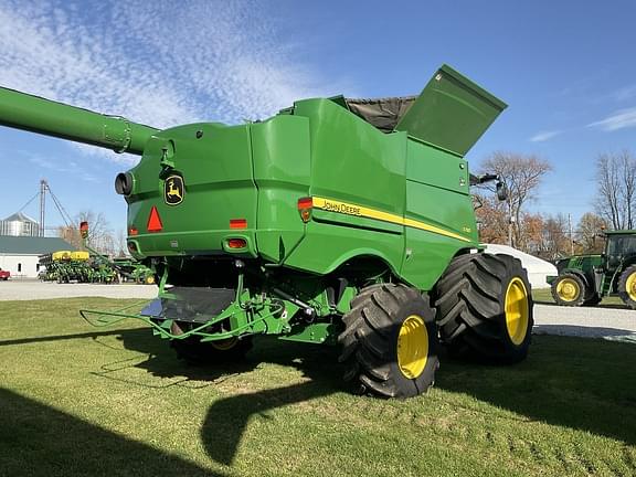 Image of John Deere S780 equipment image 4