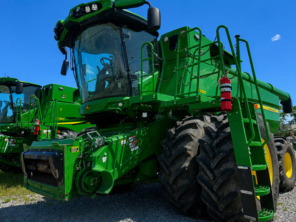 2022 John Deere S780 Equipment Image0