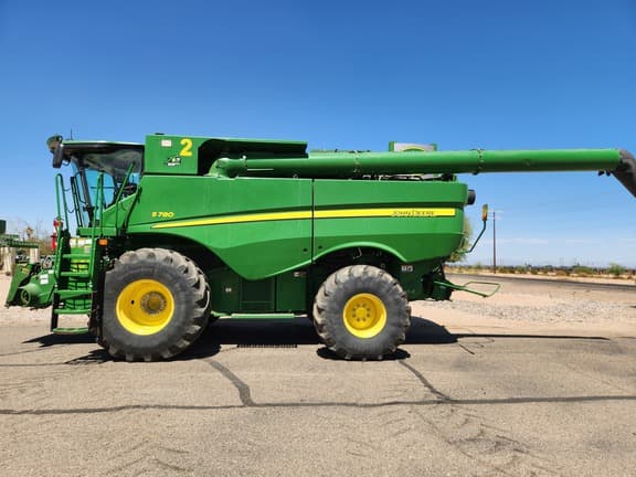 Image of John Deere S780 equipment image 1