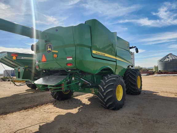 Image of John Deere S780 equipment image 4