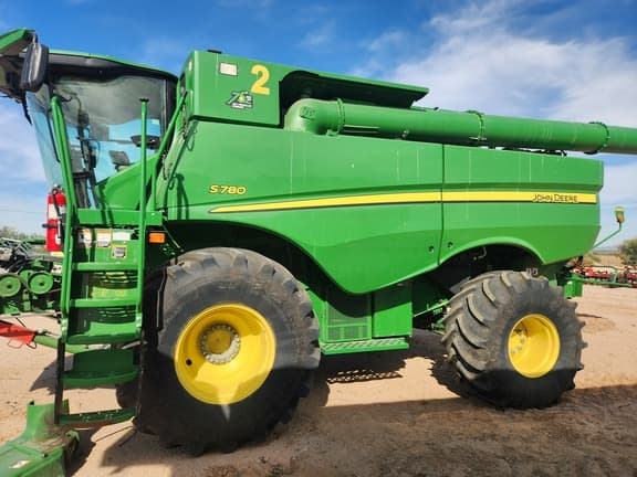 Image of John Deere S780 equipment image 1
