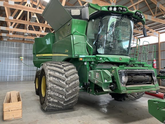 2022 John Deere S780 Equipment Image0