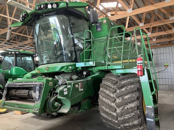 Image of John Deere S780 equipment image 2