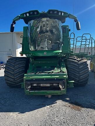 Image of John Deere S780 equipment image 1