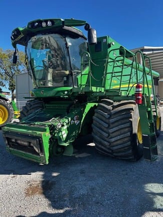 Main image John Deere S780
