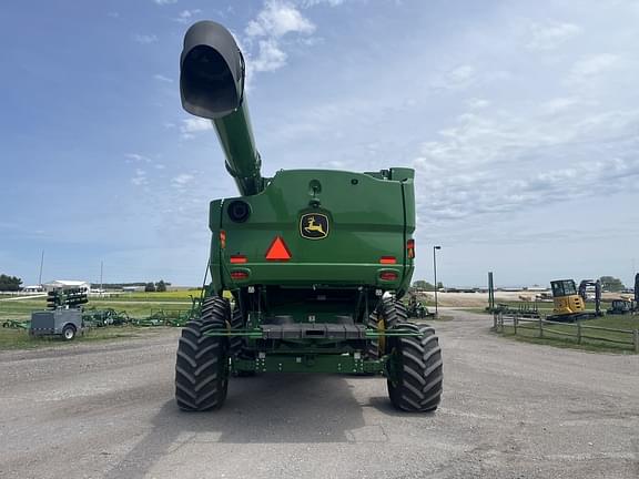 Image of John Deere S780 equipment image 4