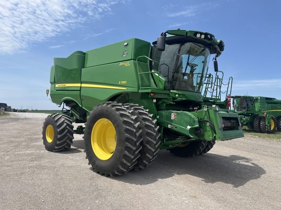 2022 John Deere S780 Equipment Image0